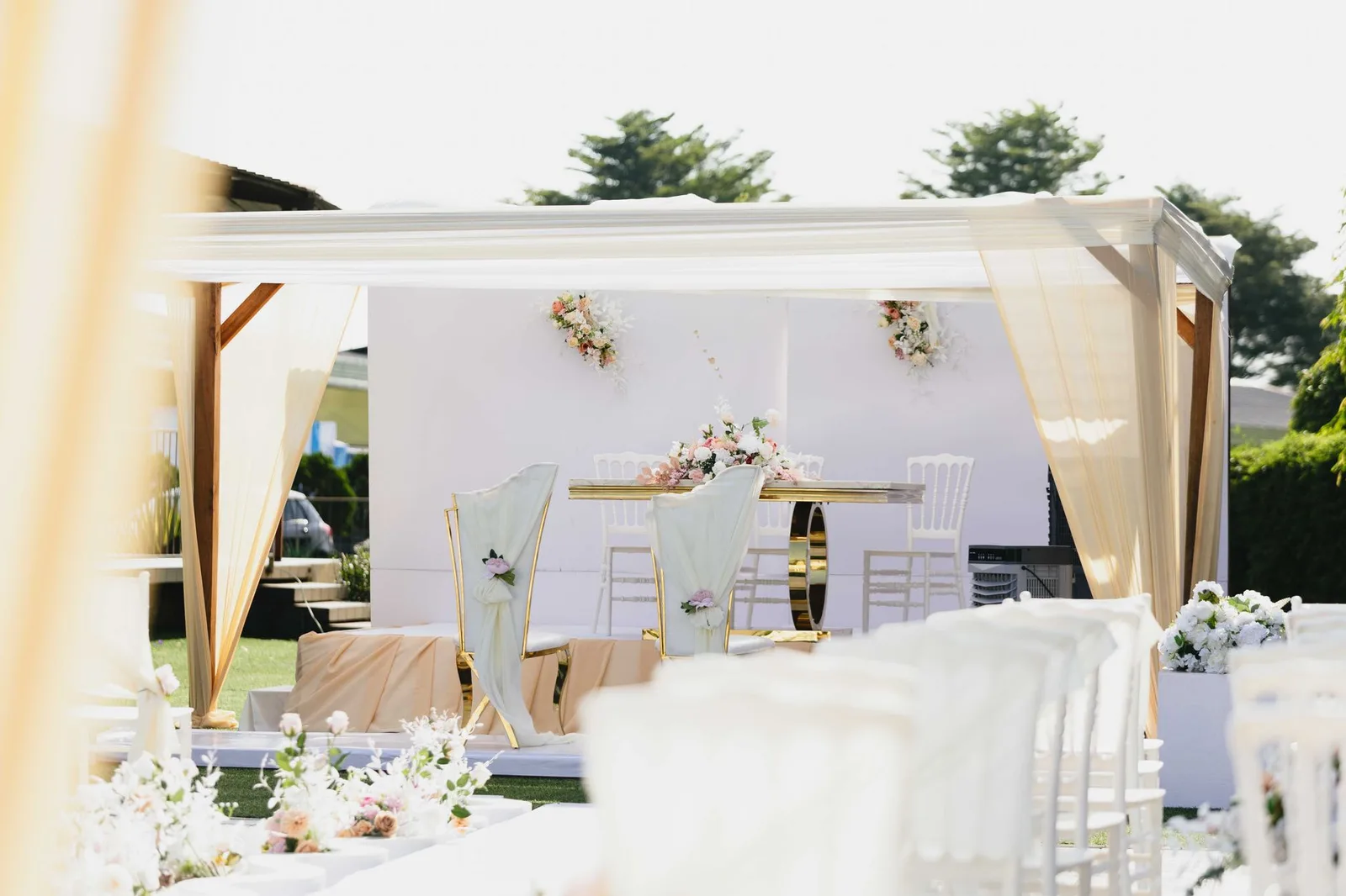 Location chaises, tables et bâches